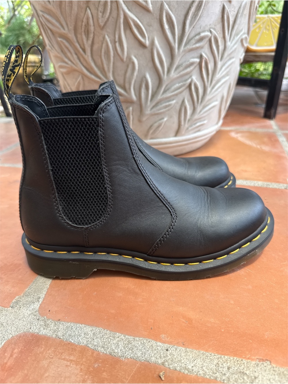 Dr. Martens 2976 Chelsea Boots Black Leather Women’s US 7